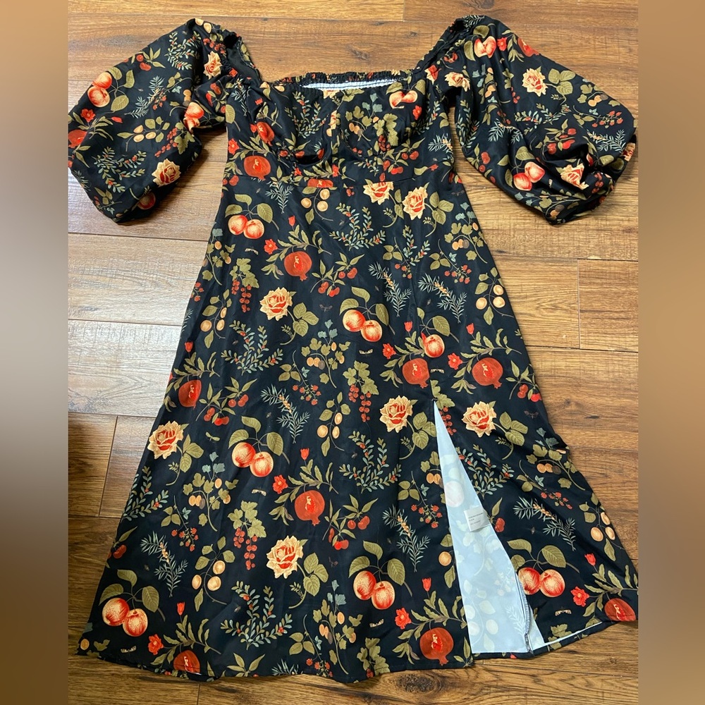 Cider Black Floral Midi Dress - Picture 2 of 7